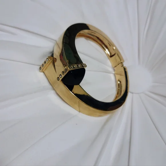 Bipass Bracelet - Picture 2 of 3